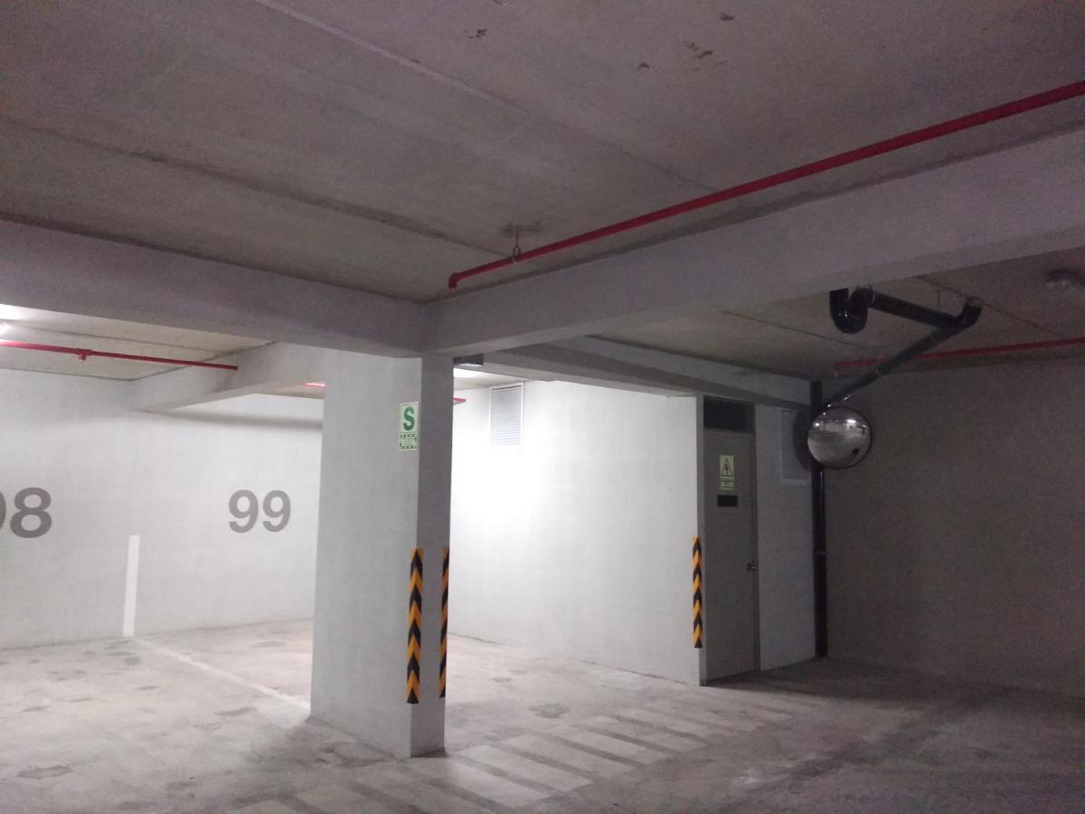 Departamento En Miraflores Con Surquillo ليما المظهر الخارجي الصورة