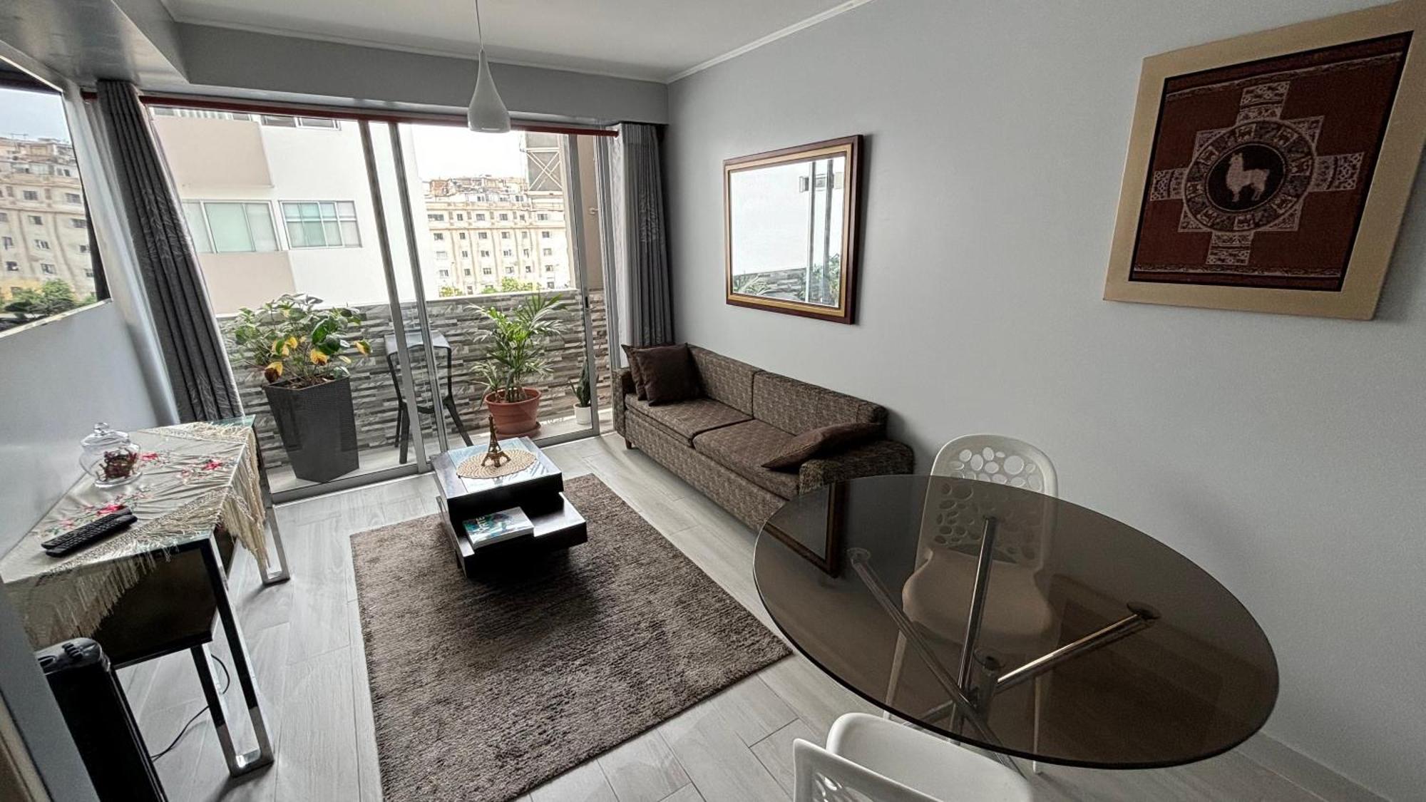 Departamento En Miraflores Con Surquillo ليما المظهر الخارجي الصورة